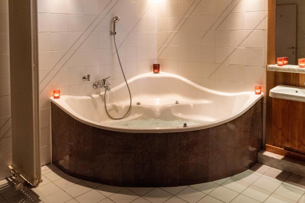 Beautyd Red Room Centrum Gullegem Wevelgem Exterior foto